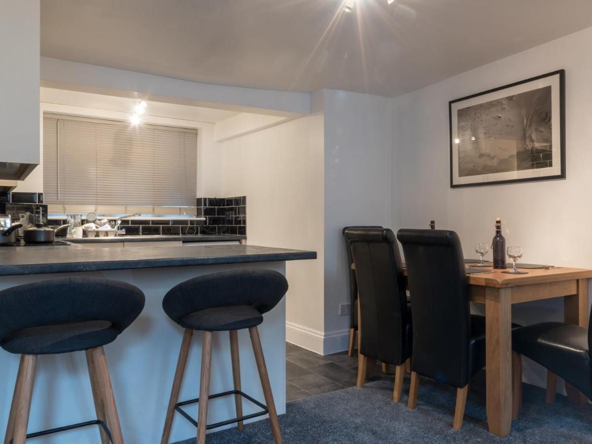 Southernhay Basement Apartment เอ็กซิเตอร์ ภายนอก รูปภาพ
